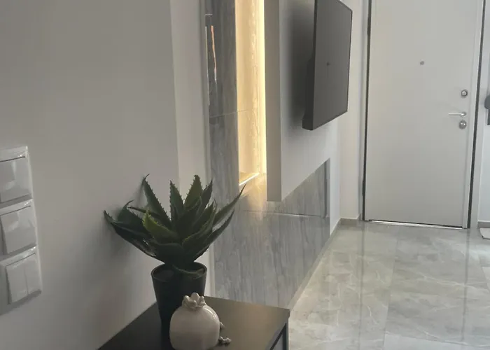 F48 Luxury * Kavala